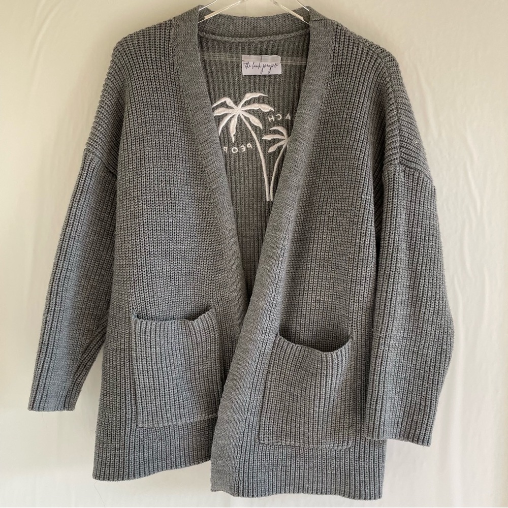 The Beach People Gray Knit Cardigan Size M/L - Picture 3 of 13